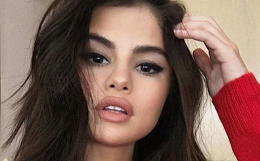 Cantora Selena Gomez deixa centro psiquiátrico após colapso nervoso
