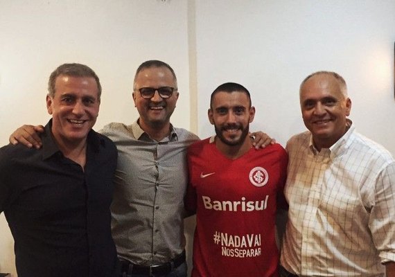 Internacional renova contrato de Alan Ruschel até o fim de 2018