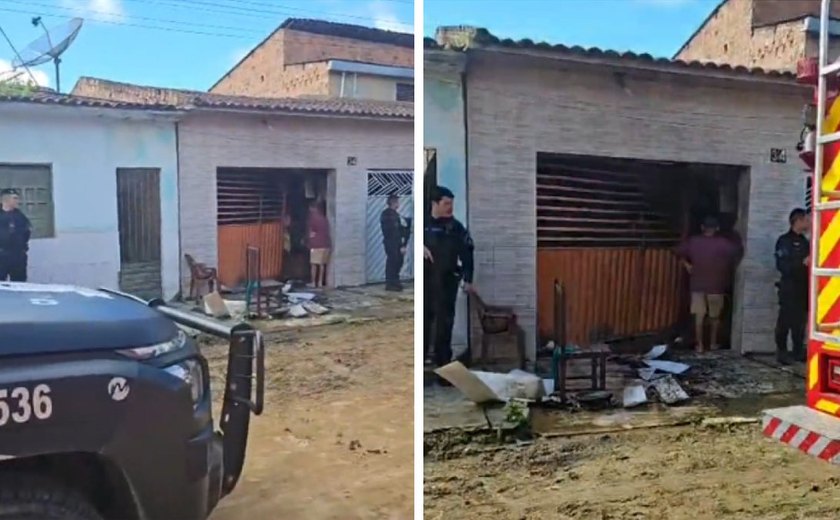 Casa de suspeito de matar sogro e ferir duas mulheres é atingida por incêndio em São Miguel dos Campos