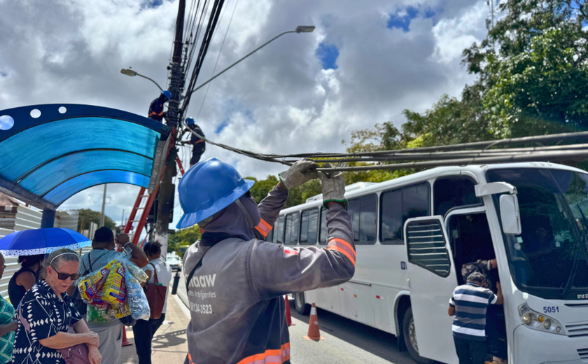 Projeto Poste Limpo inicia ação entre as Avenidas Tomás Espíndola e Durval de Góes Monteiro