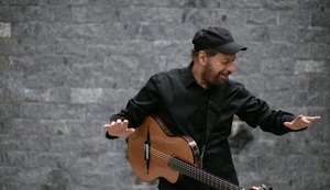 Projeto Sesc Apresenta leva João Bosco e Guto Wirtti ao Festival de Música de Penedo