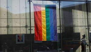 Indonésia reprime professores LGBTI+ e simpatizantes