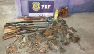 Suspeitos são detidos com 39 aves mortas, armas e munições durante fiscalização da PRF