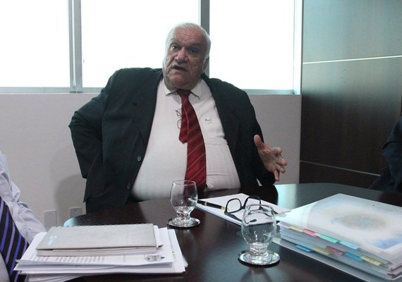 Presidente do TRE participa de seminário