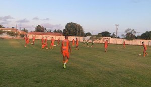 Delegação do Coruripe já está em Aracaju com foco no jogo contra o Itabaiana