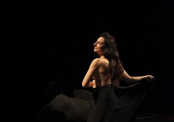 Premiado monólogo 'A Alma Imoral' com Clarice Niskier chega a Maceió para duas apresentações