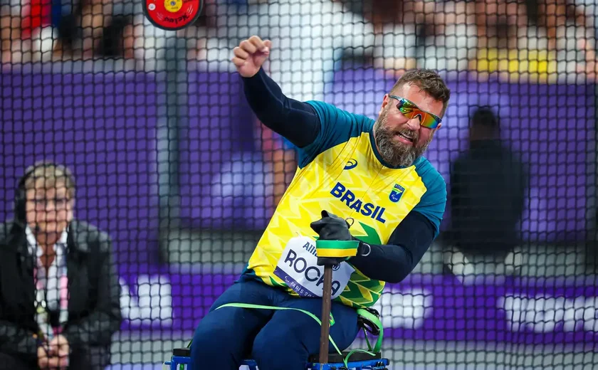 Bronze de André Rocha no lançamento de disco é medalha 400 do Brasil