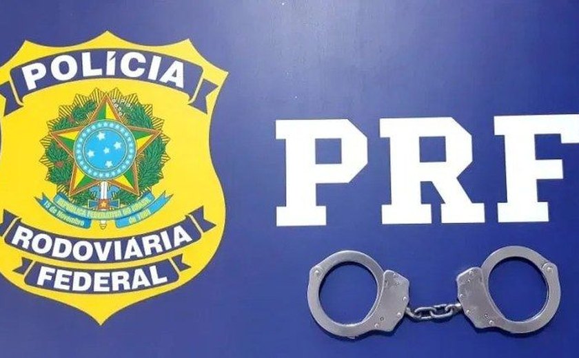 PRF em Alagoas recupera ciclomotor e prende motorista por crime de receptação