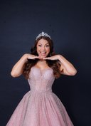 Bruna Louise no espetáculo 'Meus 15 anos - valsa cancelada por falta de pai'