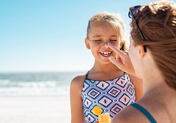 Saúde recomenda cuidados com a pele durante exposição ao sol no Carnaval