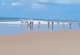 Pai tenta salvar filho de afogamento, é levado pela correnteza e morre na Praia da Lagoa do Pau