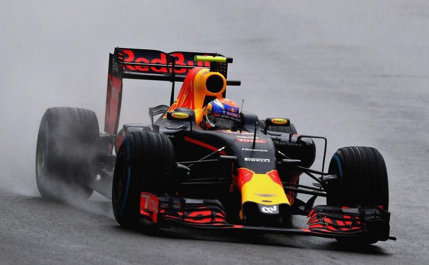 Verstappen não vê Red Bull lutando por vitórias no início da temporada
