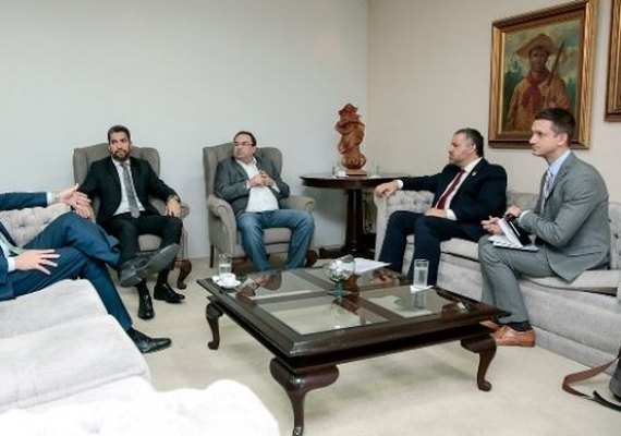 Governo de Alagoas quer aproveitar Canal do Sertão para geração de energia solar