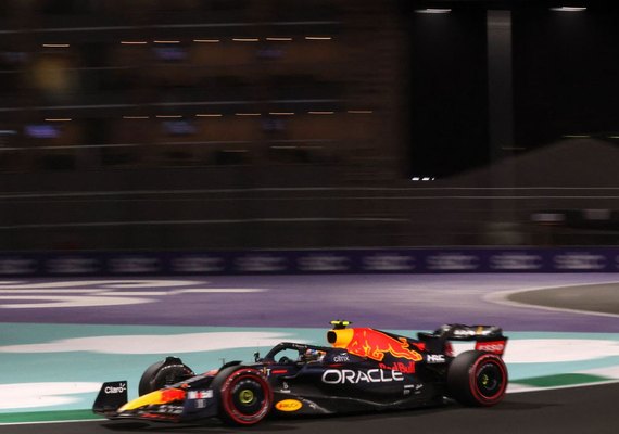 Sergio Perez garante na Arábia Saudita primeira pole na F1 de um mexicano