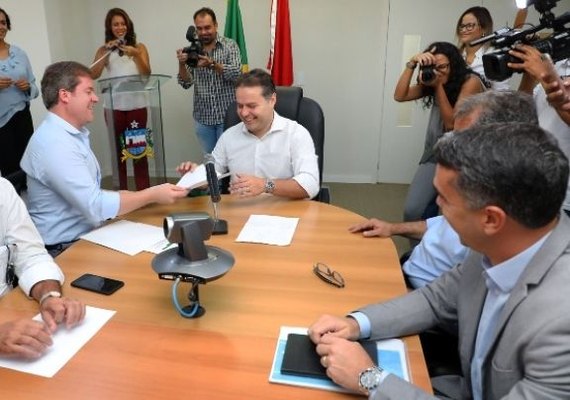 Governador e ministro do Turismo anunciam obras de infraestrutura turística em Alagoas