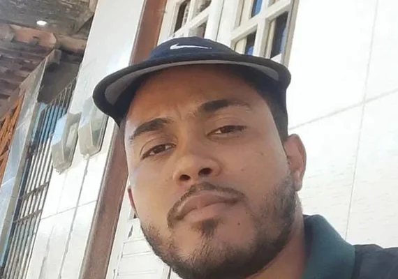Jovem é morto com pelo menos 12 tiros no Centro de Paripueira
