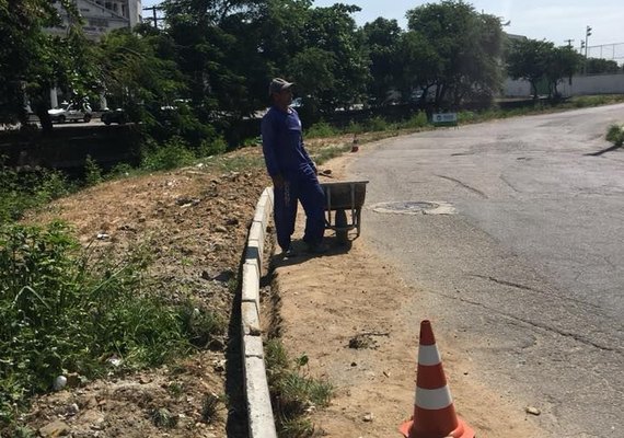 Prefeitura de Maceió executa ação no entorno do Salgadinho