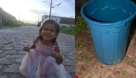 Criança de 2 anos morre afogada após cair em balde com água no quintal de casa em Natal