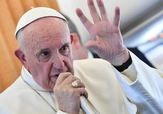 Papa Francisco lembra jornalistas assassinados e diz que liberdade de imprensa é vital