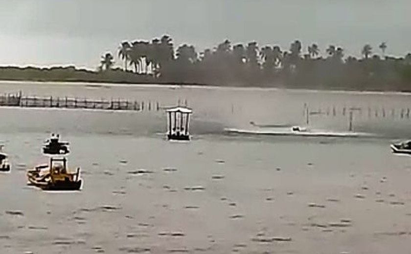 Chuvas alagam cidades e pequeno tornado aparece na Barra de Camaragibe