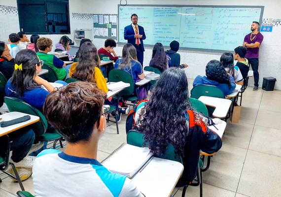 Palestra sobre área jurídica motiva estudantes do Ensino Médio