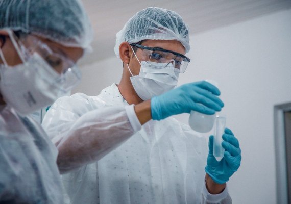 Lacen explica métodos para identificação de nova variante da Covid-19