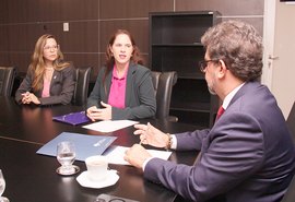 TJ/AL e Procuradoria Federal discutem cooperação para compartilhamento de dados de acusados de feminicídio