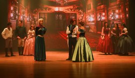 Espetáculo traz a magia da animação Frozen aos palcos do Teatro Gustavo Leite