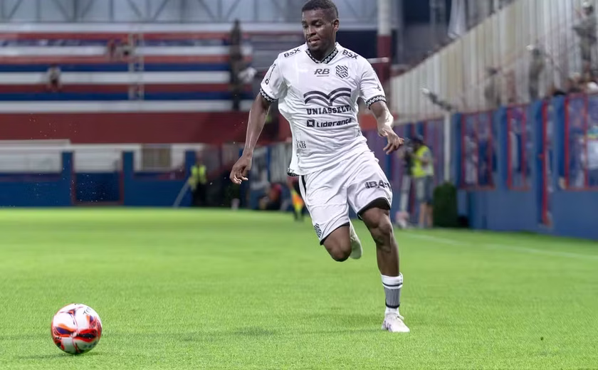 ASA contrata volante Richard Franco e lateral-esquerdo Wesley Costa