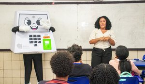 Mascote aproxima a Justiça Eleitoral de estudantes em Maceió