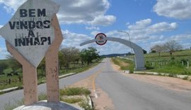 Casal trabalha para restabelecer fornecimento de água de Inhapi