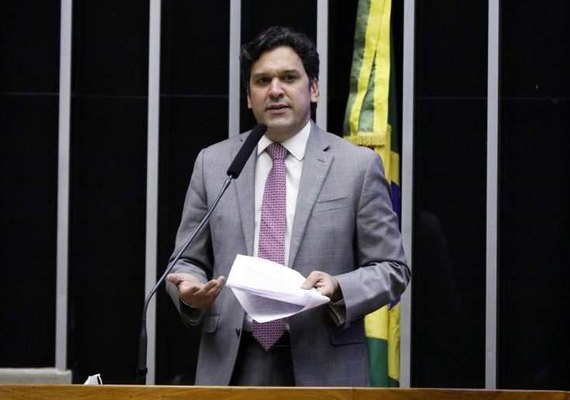 Deputado Isnaldo Bulhões critica aprovação de mudança no ICMS