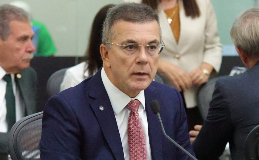 Deputado ressalta investimentos nas universidades estaduais e avanços na educação pública