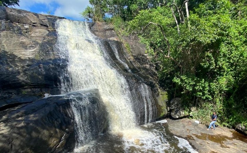 Temporada do roteiro das cachoeiras de Alagoas atrai nativos e turistas
