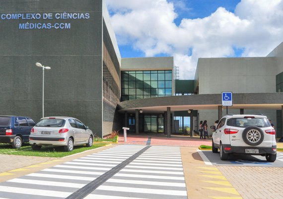 Justiça suspende novas transferências de militares para curso de Medicina da Ufal em Arapiraca