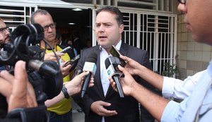 Renan Filho deve visitar Lula em Curitiba nesta terça-feira (10)