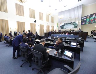 Deputados aprovam reajuste de 6% para servidores públicos estaduais