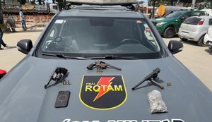 Polícia Militar desarticula ponto de tráfico e recupera veículos roubados no Benedito Bentes