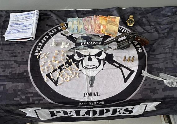 PM apreende 24 armas de fogo e cerca de 30kg de drogas na última semana de agosto