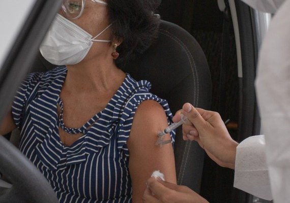 Maceió inicia vacinação de idosos com 62 anos nos oito pontos da capital