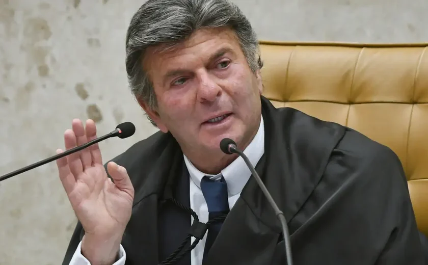 Fux vota para manter presos pai e primo de Vorcaro