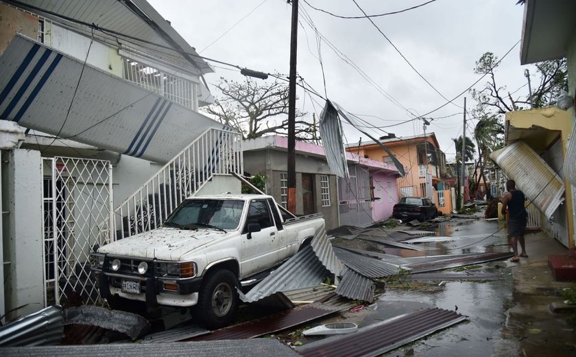 Furacão Maria atinge Porto Rico e mata ao menos nove pessoas