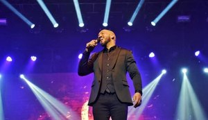 Aos 52, cantor acumula fortuna estimada em R$ 80 milhões e vive em mansão no Rio de Janeiro