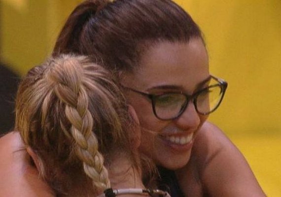 Paula e Jéssica vencem a prova do líder após 14 horas