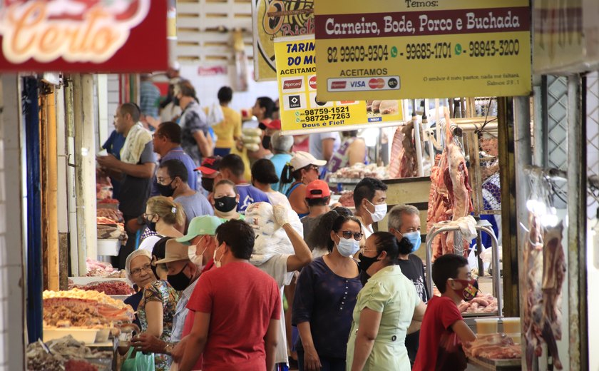 Comerciantes criticam locais provisórios durante reforma do Mercado da Produção