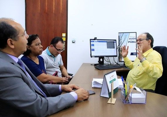 OAM pode responder a dois processos por demissões