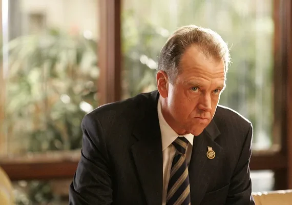 Morre Gregory Itzin, o presidente Logan de 24 Horas, aos 74 anos