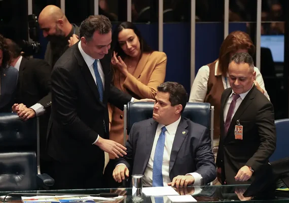 Nova Mesa Diretora do Senado é eleita por aclamação