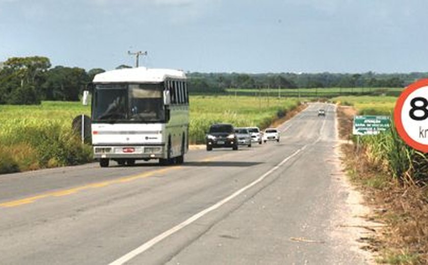 Motorista foge pós atropelar pedestre na AL 105 Norte