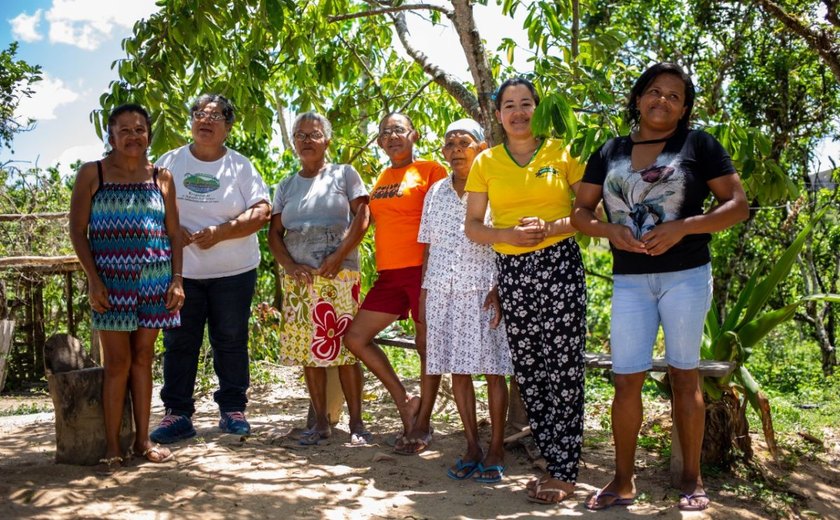 Mulheres de comunidades quilombolas não se deixam abater pela crise e fundam cooperativa